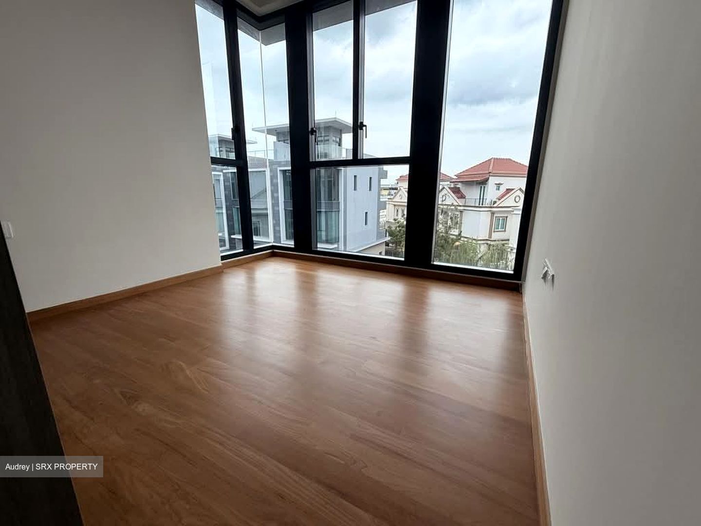 Belgravia Ace (D28), Terrace #585352011